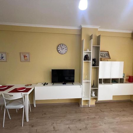 טיראנה Ergi'S Host Apartment מראה חיצוני תמונה